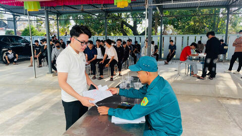 XÃ PHÙ MỸ NAM TỔ CHỨC ĐƯA THANH NIÊN THAM GIA KHÁM SỨC KHỎE NGHĨA VỤ QUÂN SỰ NĂM 2026